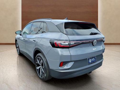 Deep Black Pearl 2023 Volkswagen ID.4 AWD Pro S