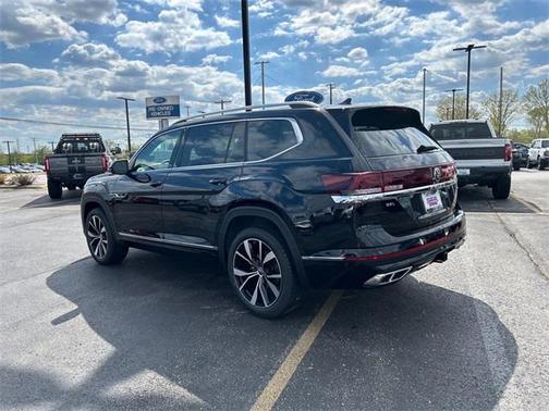 2025 Volkswagen Atlas 2.0T SEL Premium R-Line 4MOTION