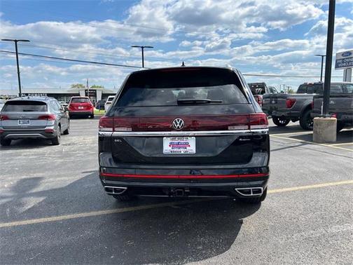 2025 Volkswagen Atlas 2.0T SEL Premium R-Line 4MOTION
