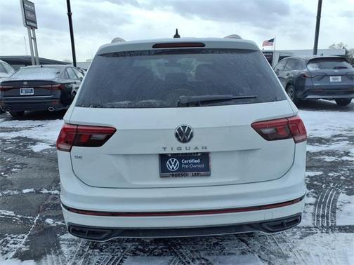 2024 Volkswagen Tiguan 2.0T SE R-Line Black