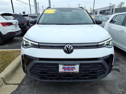 2025 Volkswagen Taos 1.5T SE Black