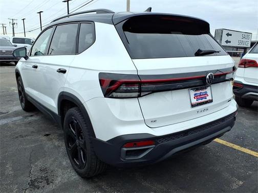 2025 Volkswagen Taos 1.5T SE Black