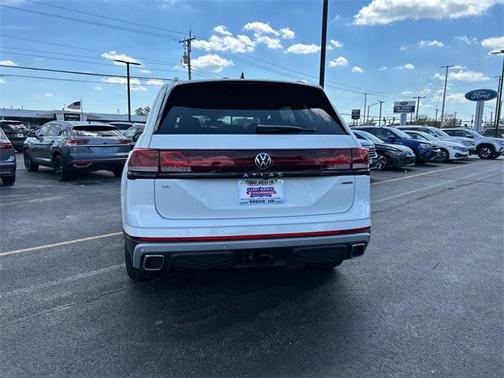 2025 Volkswagen Atlas 2.0T Peak Edition