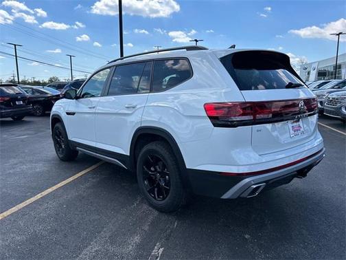 2025 Volkswagen Atlas 2.0T Peak Edition