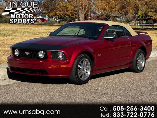 2005 Ford Mustang GT Premium