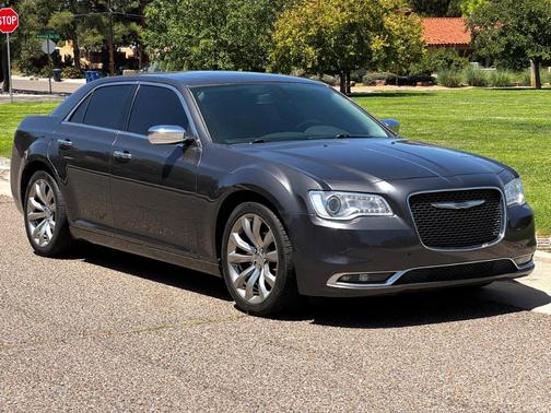 2019 Chrysler 300 Limited