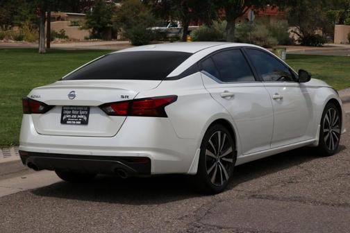 2022 Nissan Altima 2.5 SR