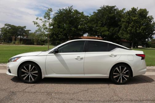 2022 Nissan Altima 2.5 SR