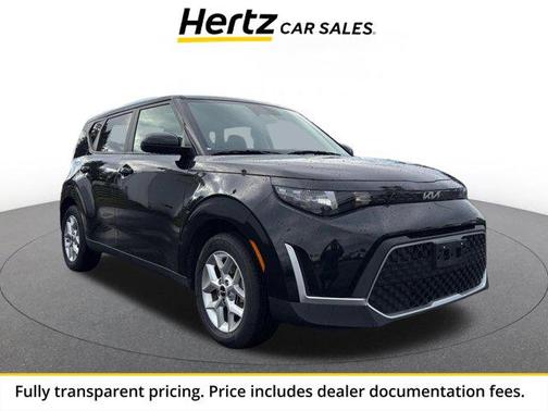 Fusion Black 2025 Kia Soul LX