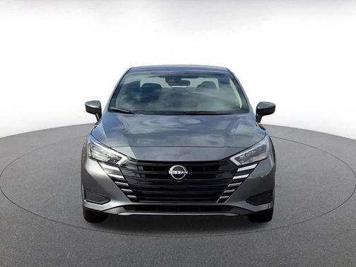 Gun Metallic 2025 Nissan Versa 1.6 SV