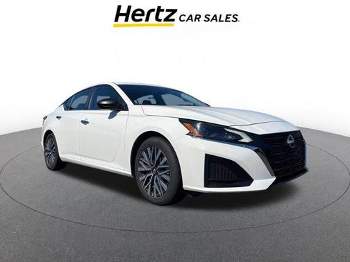 Glacier White 2025 Nissan Altima SV FWD