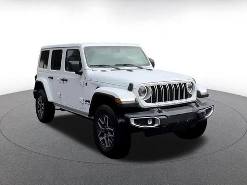 2025 Jeep Wrangler 4-Door Sahara 4x4