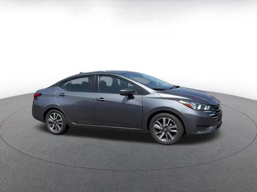 2023 Nissan Versa 1.6 SV
