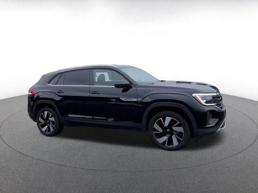2025 Volkswagen Atlas Cross Sport 2.0T SE w/Technology 4MOTION