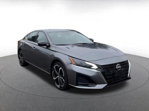 2023 Nissan Altima SR FWD