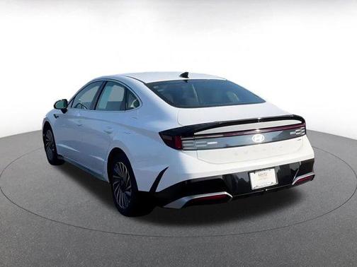 2024 Hyundai SONATA Hybrid SE