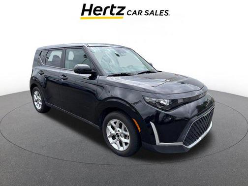 Fusion Black 2025 Kia Soul LX