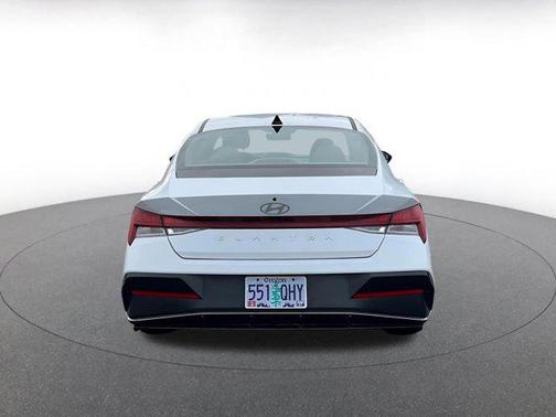 2025 Hyundai ELANTRA SEL