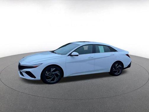 2025 Hyundai ELANTRA SEL