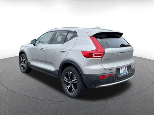 2024 Volvo XC40 CORE