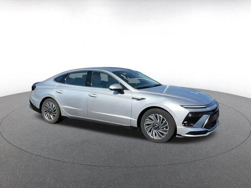 2024 Hyundai SONATA Hybrid SE