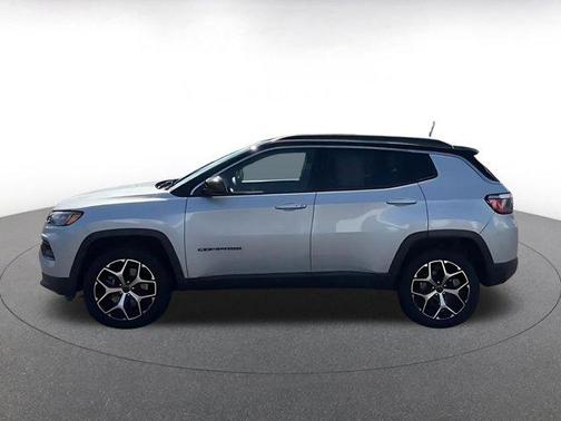 Silver Zynith Metallic Clearcoat 2025 Jeep Compass Limited