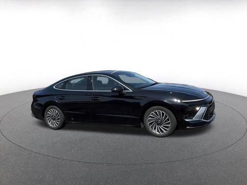 2024 Hyundai SONATA Hybrid SE
