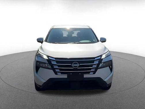 Brilliant Silver Metallic 2025 Nissan Rogue SV