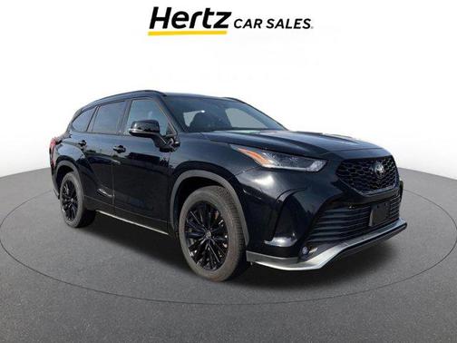 Midnight Black Metallic 2025 Toyota Highlander XSE