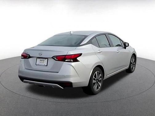 Brilliant Silver Metallic 2025 Nissan Versa 1.6 SV