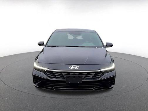 2025 Hyundai ELANTRA SEL