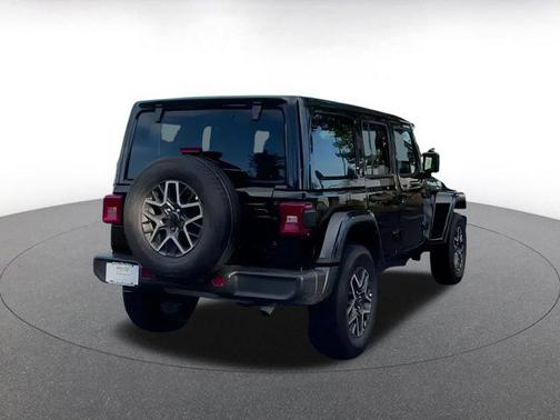 2025 Jeep Wrangler 4-Door Sahara 4x4