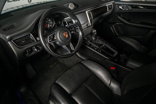 2018 Porsche Macan AWD