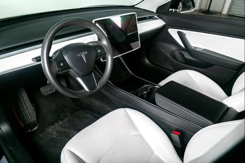 2019 Tesla Model 3 Mid Range