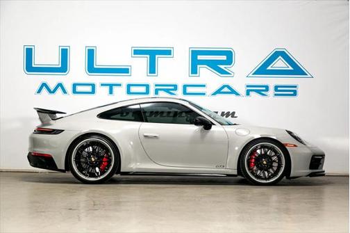 2023 Porsche 911 Carrera 4 GTS