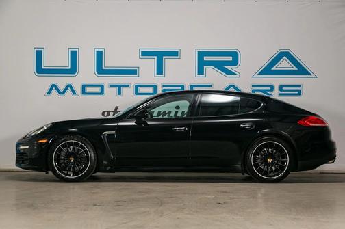 2015 Porsche Panamera 4