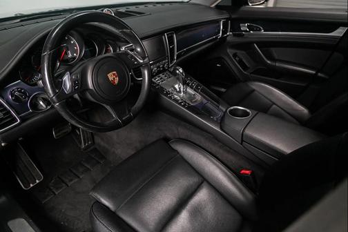 2015 Porsche Panamera 4