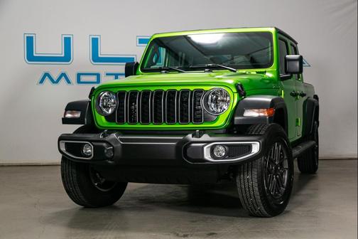2025 Jeep Gladiator Sport S