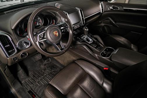 2017 Porsche Cayenne Cayenne