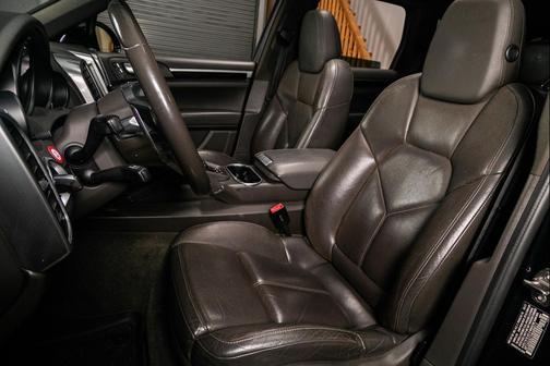 2017 Porsche Cayenne Cayenne