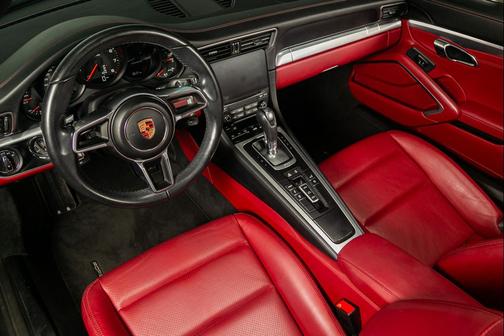 2017 Porsche 911 Carrera