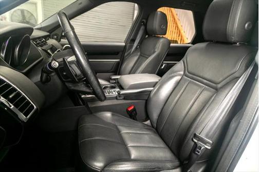 2018 Land Rover Discovery SE