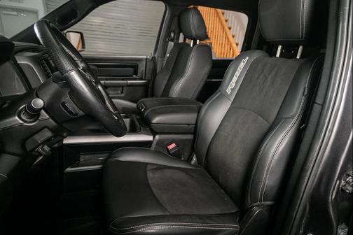 Granite Crystal Metallic Clearcoat 2017 RAM 1500 Rebel