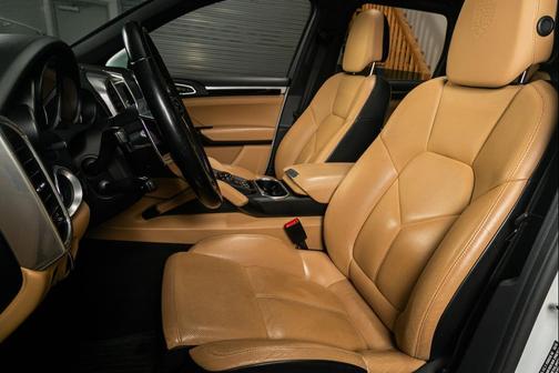 2016 Porsche Cayenne Cayenne