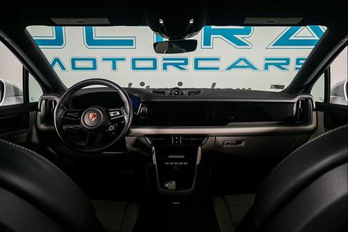 2024 Porsche Cayenne S