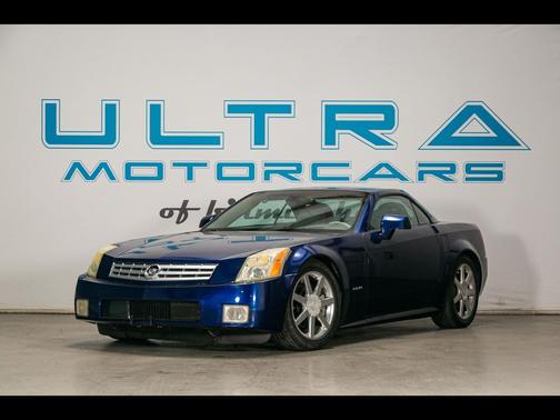 2004 Cadillac XLR Base