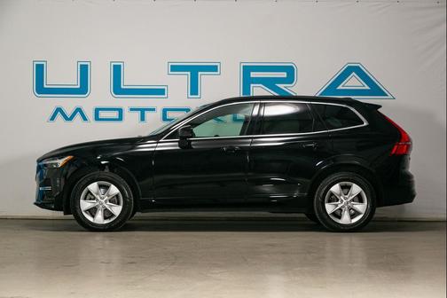 2022 Volvo XC60 B5 Momentum