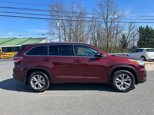 Ooh La La Rouge Mica 2014 Toyota Highlander XLE