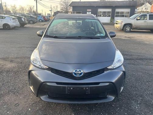 2016 Toyota Prius v Two