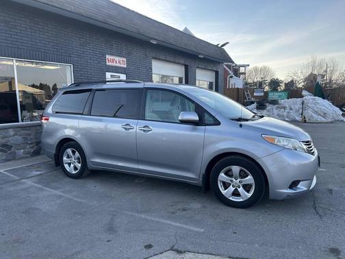 2013 Toyota Sienna LE
